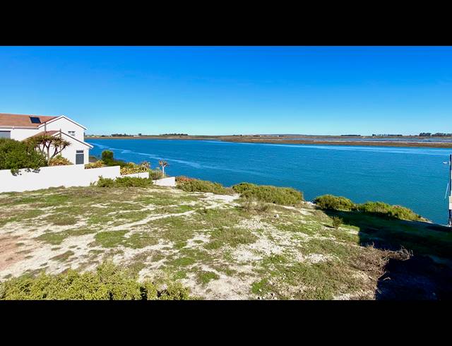 452M² VACANT LAND FOR SALE IN PORT OWEN